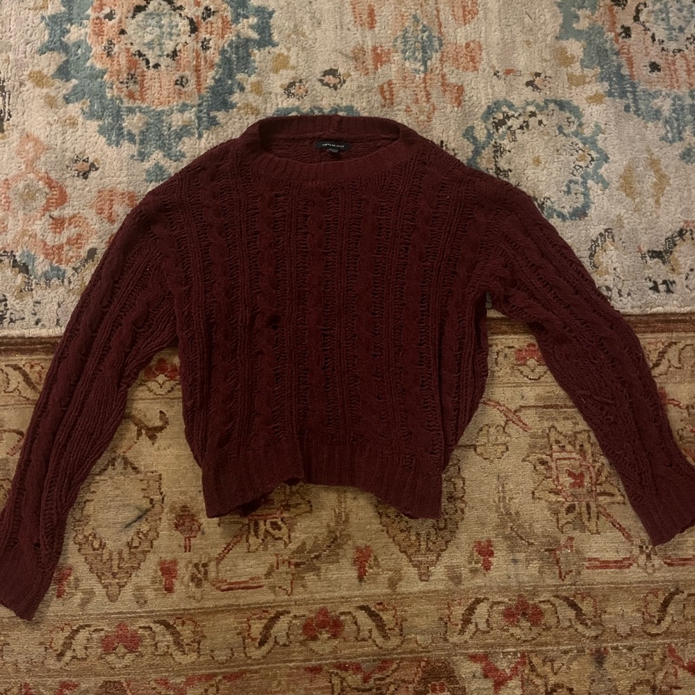 American eagle burgundy sweater. Size : small